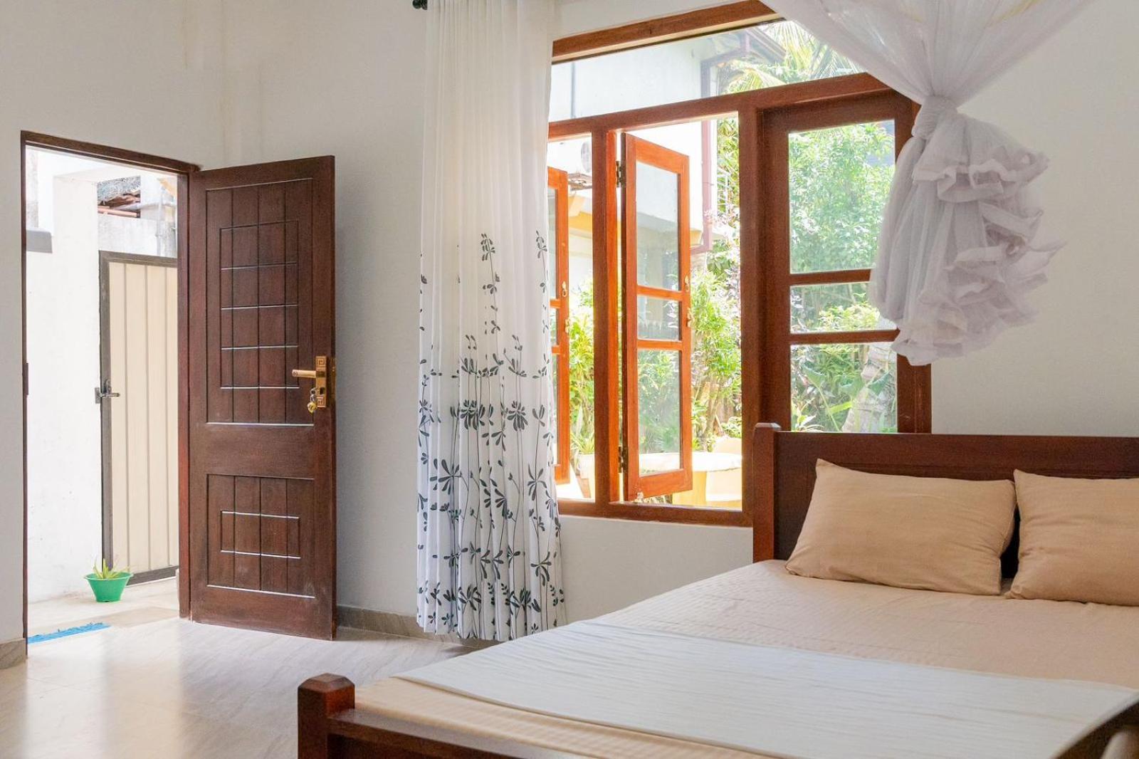 Lakru Home Stay Уелигама Екстериор снимка