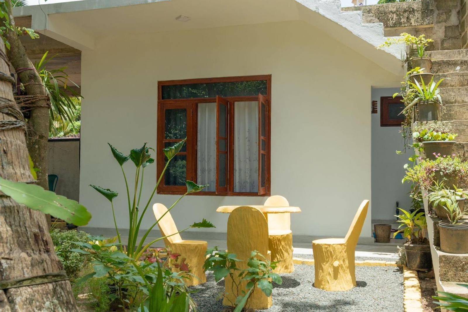 Lakru Home Stay Уелигама Екстериор снимка